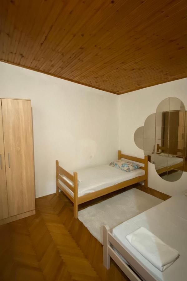 Stan Marko Podgorica Luaran gambar